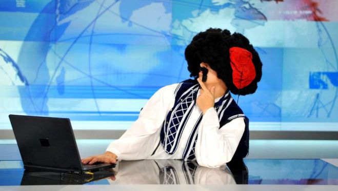 &Epsilon;&pi;&iota;&sigma;&tau;&rho;έ&phi;&omicron;&upsilon;&nu; &sigma;&tau;&omicron;&nu; &Sigma;&Kappa;&Alpha;Ϊ &eta; &laquo;&Epsilon;&lambda;&lambda;&eta;&nu;&omicron;&phi;&rho;έ&nu;&epsilon;&iota;&alpha;&raquo; &kappa;&alpha;&iota; &omicron; "&Tau;&sigma;&omicron;&lambda;&iota;ά&sigmaf;" &tau;&eta;&sigmaf;!