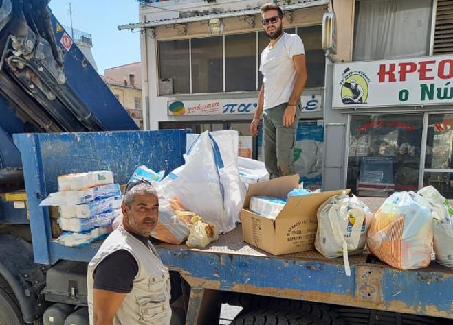 Νέα τρόφιμα από το Εργατικό Κέντρο και τη Λιγνιτική Μεγαλόπολης στη Γορτυνία! (εικόνες)