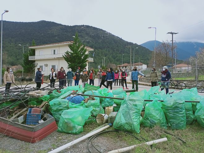 Save your hood | &Sigma;&chi;&epsilon;&delta;ό&nu; 20.000 &lambda;ί&tau;&rho;&alpha; &sigma;&kappa;&omicron;&upsilon;&pi;&iota;&delta;&iota;ώ&nu; &kappa;&alpha;&theta;&alpha;&rho;ί&sigma;&tau;&eta;&kappa;&alpha;&nu; &sigma;&epsilon; &Kappa;ά&rho;&tau;&sigma;&omicron;&beta;&alpha; &kappa;&alpha;&iota; &Kappa;ά&psi;&iota;&alpha;! (&epsilon;&iota;&kappa;ό&nu;&epsilon;&sigmaf;)