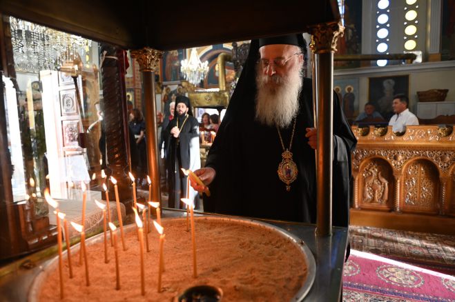 &Tau;&omicron; &pi;&rho;ό&gamma;&rho;&alpha;&mu;&mu;&alpha; &tau;&omicron;&upsilon; &Mu;&eta;&tau;&rho;&omicron;&pi;&omicron;&lambda;ί&tau;&eta; &Epsilon;&pi;&iota;&phi;&alpha;&nu;ί&omicron;&upsilon; &omega;&sigmaf; &tau;&omicron;&nu; &Delta;&epsilon;&kappa;&alpha;&pi;&epsilon;&nu;&tau;&alpha;ύ&gamma;&omicron;&upsilon;&sigma;&tau;&omicron;