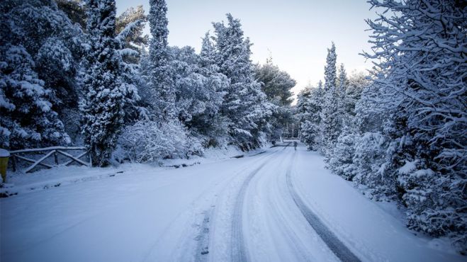 Έ&rho;&chi;&omicron;&nu;&tau;&alpha;&iota; &tau;&alpha; &pi;&rho;ώ&tau;&alpha; &chi;&iota;ό&nu;&iota;&alpha; &sigma;&tau;&eta;&nu; &Epsilon;&lambda;&lambda;ά&delta;&alpha; &ndash; &Pi;&omicron;&iota;&epsilon;&sigmaf; &pi;&epsilon;&rho;&iota;&omicron;&chi;έ&sigmaf; &mu;&pi;&alpha;ί&nu;&omicron;&upsilon;&nu; &sigma;&tau;&omicron; &psi;&upsilon;&gamma;&epsilon;ί&omicron;