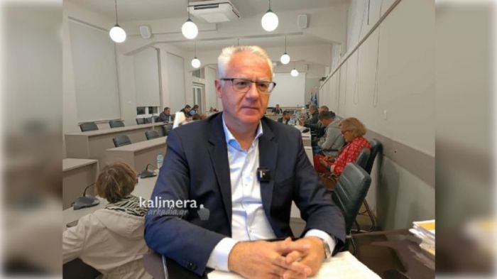 &Sigma;&mu;&upsilon;&rho;&nu;&iota;ώ&tau;&eta;&sigmaf; &gamma;&iota;&alpha; &Tau;&zeta;&iota;&omicron;ύ&mu;&eta;: "&Pi;&alpha;&iota;&delta;&alpha;&rho;&iota;ώ&delta;&eta;&sigmaf; &omicron; &chi;&epsilon;&iota;&rho;&iota;&sigma;&mu;ό&sigmaf; &sigma;&tau;&omicron; &theta;έ&mu;&alpha; &tau;&omicron;&upsilon; &Alpha;&nu;&delta;&rho;&iota;ά&nu;&tau;&alpha;"