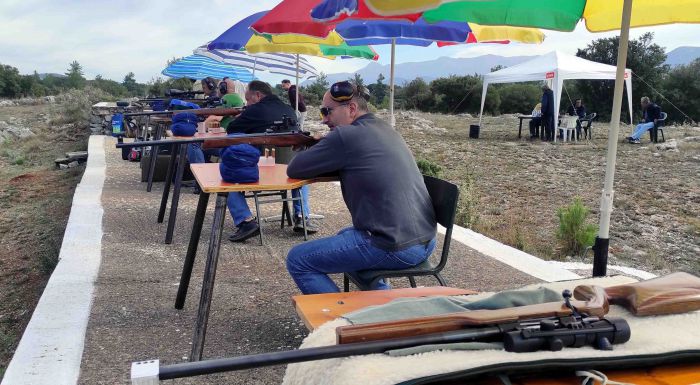 Σκοπευτές από την Πελοπόννησο και την Αθήνα σε αγώνα στο 1ο Πεδίο Βολής της Τρίπολης! (εικόνες)
