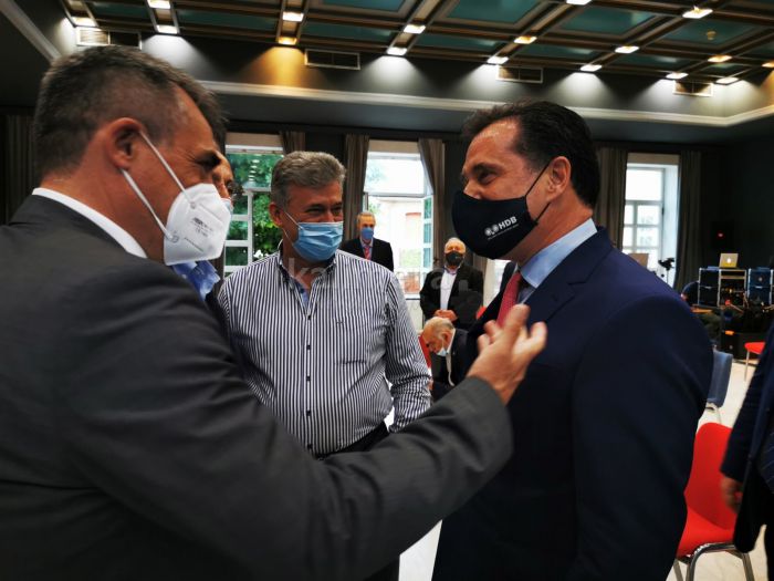 &Tau;&zeta;&iota;&omicron;ύ&mu;&eta;&sigmaf;: "&Kappa;&alpha;&lambda;&omega;&sigma;&omicron;&rho;ί&zeta;&omega; &sigma;ή&mu;&epsilon;&rho;&alpha; &sigma;&tau;&eta;&nu; &Tau;&rho;ί&pi;&omicron;&lambda;&eta; &tau;&omicron; &phi;&upsilon;&sigma;&iota;&kappa;ό &alpha;έ&rho;&iota;&omicron;"