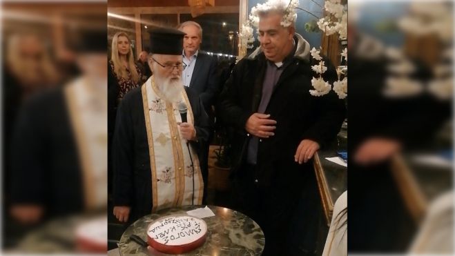 &Eta; &epsilon;&kappa;&delta;ή&lambda;&omega;&sigma;&eta; &kappa;&omicron;&pi;ή&sigmaf; &tau;&eta;&sigmaf; &pi;&rho;&omega;&tau;&omicron;&chi;&rho;&omicron;&nu;&iota;ά&tau;&iota;&kappa;&eta;&sigmaf; &pi;ί&tau;&alpha;&sigmaf; &tau;&omicron;&upsilon; &Sigma;&upsilon;&lambda;&lambda;ό&gamma;&omicron;&upsilon; &Gamma;&omicron;&nu;έ&omega;&nu; &Tau;&rho;&iota;ώ&nu; &Tau;έ&kappa;&nu;&omega;&nu; &Mu;&epsilon;&gamma;&alpha;&lambda;ό&pi;&omicron;&lambda;&eta;&sigmaf; (&epsilon;&iota;&kappa;ό&nu;&epsilon;&sigmaf; - &beta;ί&nu;&tau;&epsilon;&omicron;)