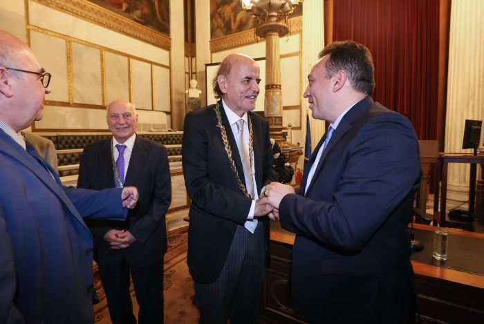 Τακτικό μέλος της Ακαδημίας Αθηνών ο Καθηγητής του Πανεπιστημίου Columbia της Νέας Υόρκης, Χρίστος Παπαδημητρίου από τις Αραχαμίτες! (εικόνες)
