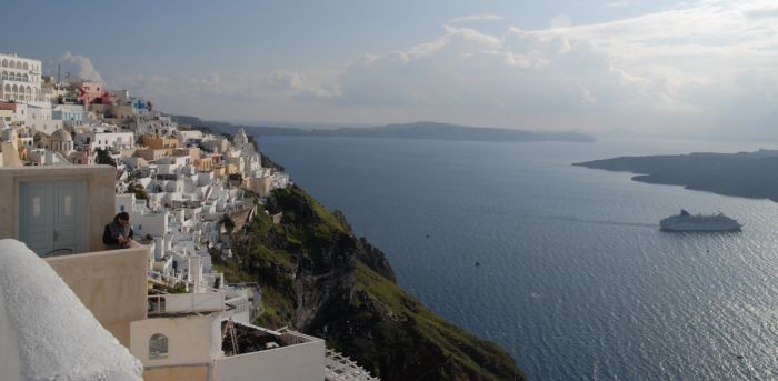 Δίκλινα τον Αύγουστο στην Πάρο με 65 ευρώ - Στο 15% η πληρότητα στα νησιά