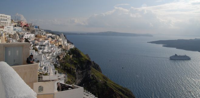 Δίκλινα τον Αύγουστο στην Πάρο με 65 ευρώ - Στο 15% η πληρότητα στα νησιά