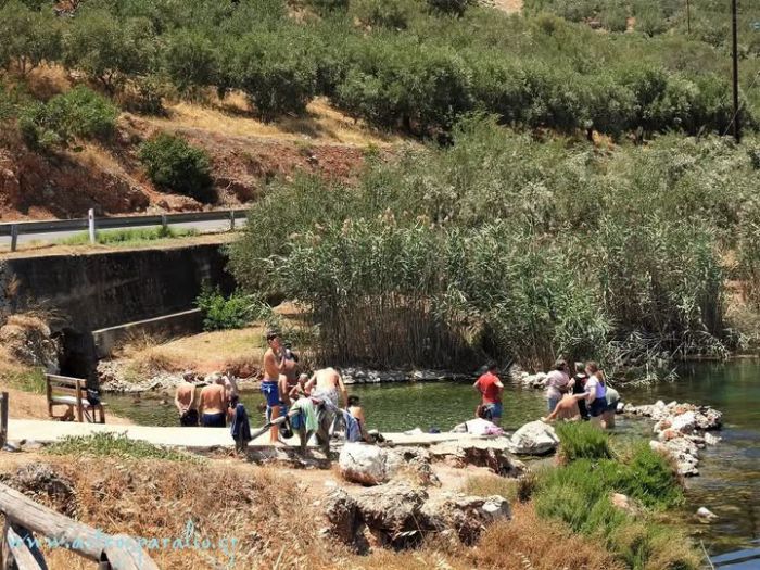 &laquo;&Rho;&epsilon;&kappa;ό&rho;&raquo; &lambda;&omicron;&upsilon;ό&mu;&epsilon;&nu;&omega;&nu; &sigma;&tau;&eta; &lambda;ί&mu;&nu;&eta; &Mu;&omicron;&upsilon;&sigma;&tau;&omicron;ύ!