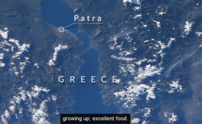 &Delta;&epsilon;ί&tau;&epsilon; &tau;&eta; &chi;ώ&rho;&alpha; &mu;&alpha;&sigmaf; &alpha;&pi;ό &tau;&omicron; ... &delta;&iota;ά&sigma;&tau;&eta;&mu;&alpha; (vd)!
