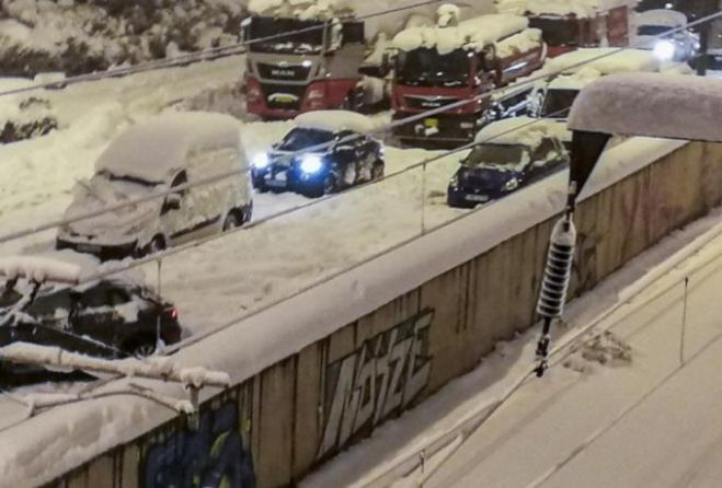 &Kappa;&alpha;&kappa;&omicron;&kappa;&alpha;&iota;&rho;ί&alpha; &Epsilon;&lambda;&pi;ί&sigmaf; | &Epsilon;&gamma;&kappa;&lambda;&omega;&beta;&iota;&sigma;&mu;έ&nu;&omicron;&sigmaf; &omicron;&delta;&eta;&gamma;ό&sigmaf; έ&pi;&iota;&alpha;&sigma;&epsilon; &tau;&omicron; &tau;&rho;&alpha;&gamma;&omicron;ύ&delta;&iota; &kappa;&iota; έ&kappa;&alpha;&nu;&epsilon;... &pi;ί&sigma;&tau;&alpha; &tau;&eta;&nu; &Alpha;&tau;&tau;&iota;&kappa;ή &Omicron;&delta;ό (vd)