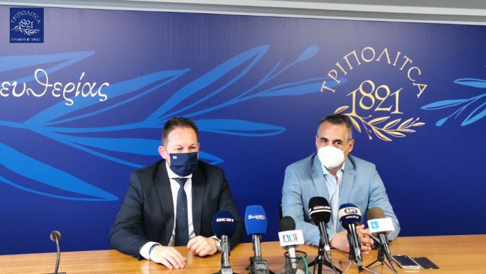 Συνάντηση Πέτσα - Τζιούμη στην Τρίπολη | Δήμαρχος: «Θέλουμε να διευκολύνουμε τους συμπολίτες μας να εμβολιαστούν» (vd)