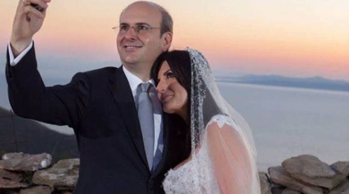 &Pi;&alpha;&nu;&tau;&rho;&epsilon;ύ&tau;&eta;&kappa;&epsilon; &omicron; &Kappa;&omega;&sigma;&tau;ή&sigmaf; &Chi;&alpha;&tau;&zeta;&eta;&delta;ά&kappa;&eta;&sigmaf; &tau;&eta;&nu; &alpha;&gamma;&alpha;&pi;&eta;&mu;έ&nu;&eta; &tau;&omicron;&upsilon; &Pi;ό&pi;&eta; &Kappa;&alpha;&lambda;&alpha;ϊ&tau;&zeta;ή