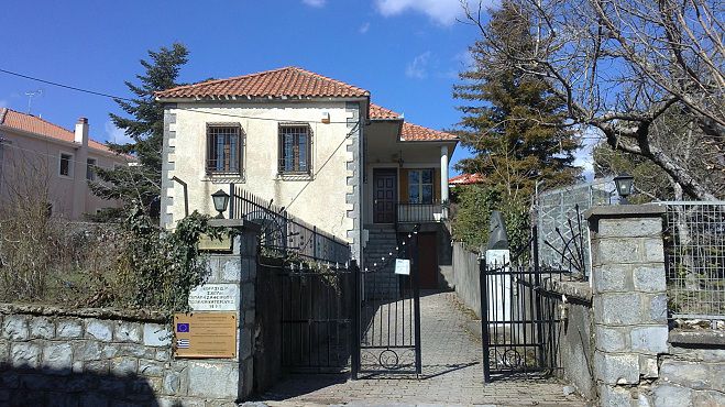 &Kappa;&alpha;&lambda;&omicron;&kappa;&alpha;&iota;&rho;&iota;&nu;ή &epsilon;&kappa;&sigma;&tau;&rho;&alpha;&tau;&epsilon;ί&alpha; &alpha;&pi;ό &tau;&eta; &Delta;&eta;&mu;ό&sigma;&iota;&alpha; &Beta;&iota;&beta;&lambda;&iota;&omicron;&theta;ή&kappa;&eta; &Beta;&upsilon;&tau;ί&nu;&alpha;&sigmaf;!