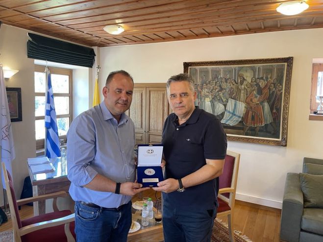 Εθιμοτυπική επίσκεψη στο Δήμαρχο Γορτυνίας από τον γενικό γραμματέα της αποκεντρωμένης διοίκησης