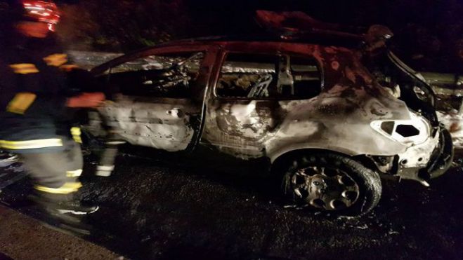 Κάηκε ολοσχερώς το αυτοκίνητο του Προέδρου της Δημοτικής Κοινότητας Τρίπολης (vd)