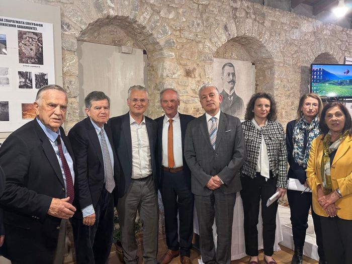 Τιμητική εκδήλωση στην Καρύταινα για τους Αθανάσιο και Μαρίνα Μαρτίνου - Πτωχός: «Η προσφορά τους είναι βαθιά ανθρώπινη, ουσιαστική και διαχρονική»