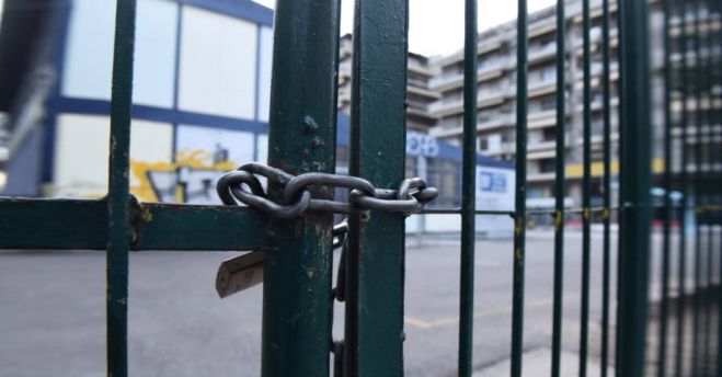 Enikos.gr: &quot;Κλείσιμο όλων των σχολείων εξετάζει η κυβέρνηση&quot;