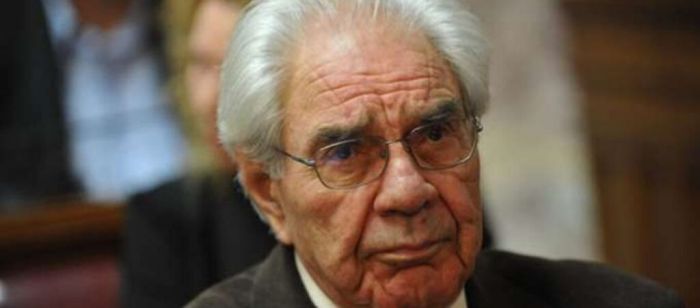 &Kappa;&alpha;&sigma;&iota;&mu;ά&tau;&eta;&sigmaf;: "&Pi;&alpha;&rho;ά&nu;&omicron;&mu;&omicron;&sigmaf; &kappa;&alpha;&iota; &alpha;&nu;&tau;&iota;&sigma;&upsilon;&nu;&tau;&alpha;&gamma;&mu;&alpha;&tau;&iota;&kappa;ό&sigmaf; &omicron; &upsilon;&pi;&omicron;&chi;&rho;&epsilon;&omega;&tau;&iota;&kappa;ό&sigmaf; &epsilon;&mu;&beta;&omicron;&lambda;&iota;&alpha;&sigma;&mu;ό&sigmaf;"