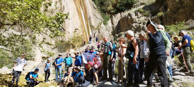 Στους επιβλητικούς καταρράκτες της Λεπίδας τα μέλη του ΣΑΟΟ (εικόνες)