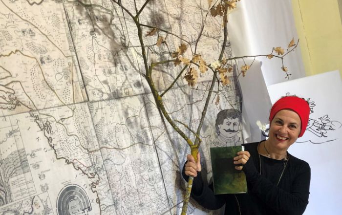 &Alpha;&pi;&omicron;&lambda;&alpha;&upsilon;&sigma;&tau;&iota;&kappa;ή &Zeta;&omega;&gamma;&rho;&alpha;&phi;ή&gamma;&eta;&sigma;&eta; &gamma;&iota;&alpha; ό&lambda;&eta; &tau;&eta;&nu; &omicron;&iota;&kappa;&omicron;&gamma;έ&nu;&epsilon;&iota;&alpha; &sigma;&tau;&alpha; "&Kappa;&lambda;&omega;&nu;&alpha;&tau;&zeta;ί&delta;&iota;&kappa;&alpha;"