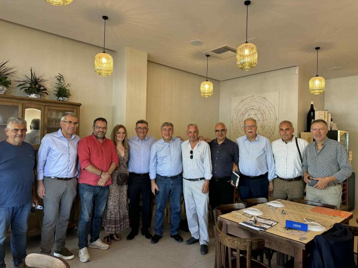 Μπλε,  Καφέ και Κίτρινοι κάδοι για να μειωθεί ο όγκος των σύμμεικτων σκουπιδιών στη Νότια Κυνουρία