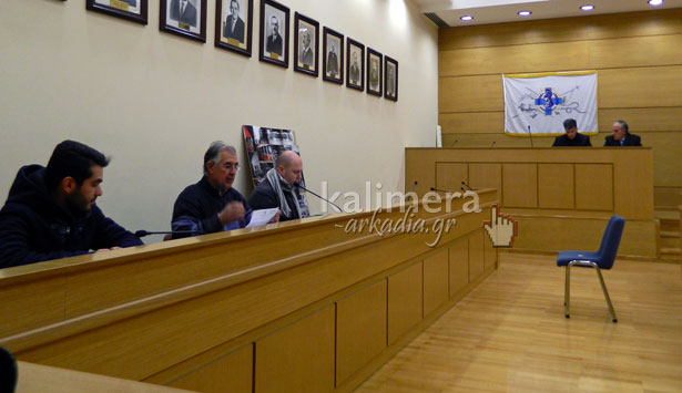 Δημοτική Κοινότητα -Ένταση και καταγγελίες για παράνομες κατασκευές καταστημάτων στην Τρίπολη (vd)