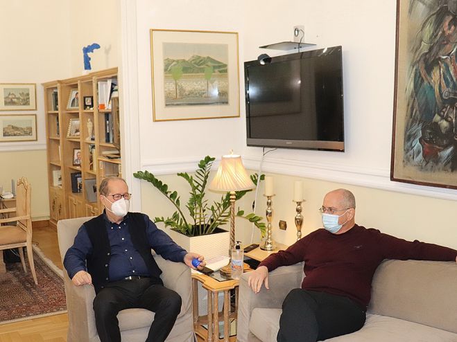 &Sigma;&tau;&eta;&nu; &Tau;&rho;ί&pi;&omicron;&lambda;&eta; &omicron; &Pi;&rho;έ&sigma;&beta;&eta;&sigmaf; &tau;&omicron;&upsilon; &Iota;&sigma;&rho;&alpha;ή&lambda;!