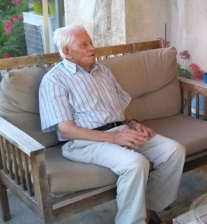 "Έ&phi;&upsilon;&gamma;&epsilon;" ὁ &mu;&alpha;&kappa;&rho;&omicron;&beta;&iota;ό&tau;&epsilon;&rho;&omicron;&sigmaf; &Lambda;&omicron;&upsilon;&kappa;&alpha;ΐ&tau;&eta;&sigmaf; &Alpha;&theta;&alpha;&nu;ά&sigma;&iota;&omicron;&sigmaf; &Kappa;&alpha;&pi;&lambda;ά&nu;&eta;&sigmaf; (&epsilon;&tau;ώ&nu; 101)