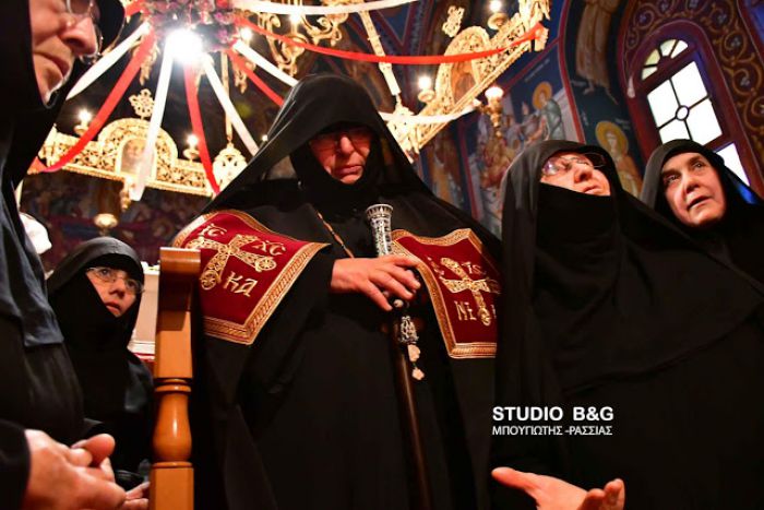 Η μοναχή Χριστονύμφη ενθρονίστηκε ηγουμένη στην Ιερά Μονή Αγίου Δημητρίου Καρακαλά (vd)