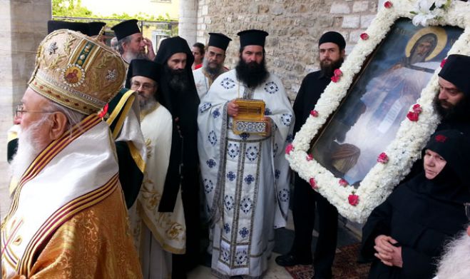&Pi;&alpha;&nu;&eta;&gamma;&upsilon;&rho;&iota;&kappa;ή &Theta;&epsilon;ί&alpha; &Lambda;&epsilon;&iota;&tau;&omicron;&upsilon;&rho;&gamma;ί&alpha; &tau;&epsilon;&lambda;έ&sigma;&theta;&eta;&kappa;&epsilon; &pi;&rho;&omicron;&sigmaf; &tau;&iota;&mu;ή &kappa;&alpha;&iota; &mu;&nu;ή&mu;&eta; &tau;&omicron;&upsilon; &Alpha;&gamma;ί&omicron;&upsilon; &Nu;&epsilon;ί&lambda;&omicron;&upsilon; &tau;&omicron;&upsilon; &Kappa;&upsilon;&nu;&omicron;&upsilon;&rho;&iota;έ&omega;&sigmaf; (&epsilon;&iota;&kappa;ό&nu;&epsilon;&sigmaf;)