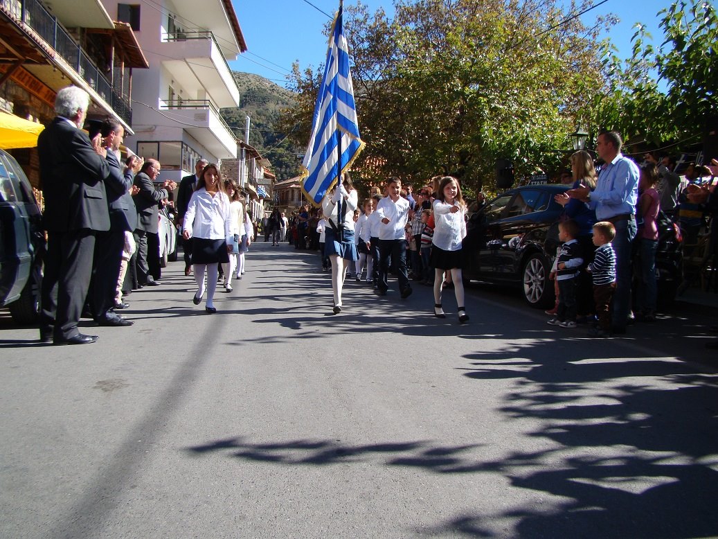 Παρέλαση στα Λαγκάδια για την Επέτειο της «28ης Οκτωβρίου» (εικόνες)