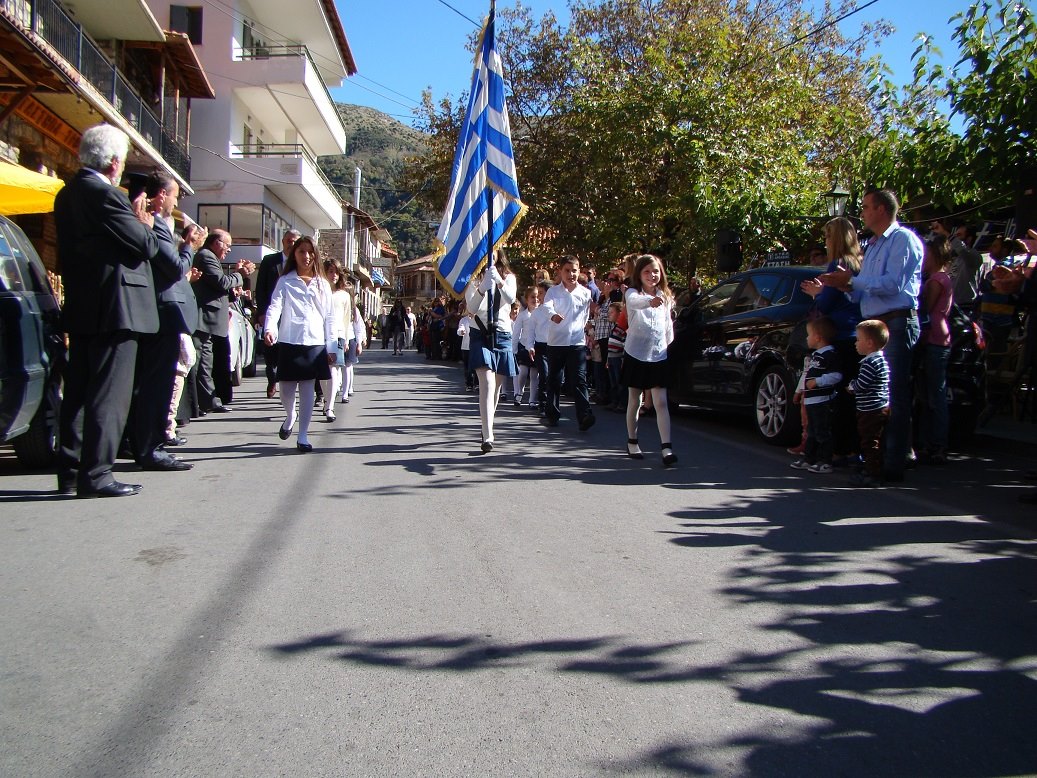 Παρέλαση στα Λαγκάδια για την Επέτειο της «28ης Οκτωβρίου» (εικόνες)