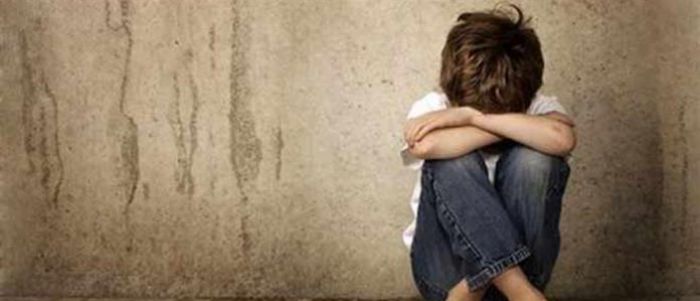 &Rho;ό&delta;&omicron;&sigmaf; | &Mu;ά&nu;&alpha; &kappa;&alpha;&tau;ή&gamma;&gamma;&epsilon;&iota;&lambda;&epsilon; &beta;&iota;&alpha;&sigma;&mu;ό &tau;&omicron;&upsilon; 13&chi;&rho;&omicron;&nu;&omicron;&upsilon; &gamma;&iota;&omicron;&upsilon; &tau;&eta;&sigmaf; &alpha;&pi;ό &tau;&omicron;&nu; 18&chi;&rho;&omicron;&nu;&omicron; &alpha;&delta;&epsilon;&lambda;&phi;ό &tau;&omicron;&upsilon;