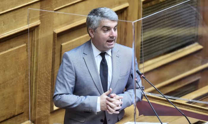 &Kappa;&omega;&nu;&sigma;&tau;&alpha;&nu;&tau;&iota;&nu;ό&pi;&omicron;&upsilon;&lambda;&omicron;&sigmaf;: "&Eta; &pi;ό&rho;&tau;&alpha; &tau;&omicron;&upsilon; &Kappa;&Iota;&Nu;&Alpha;&Lambda; &epsilon;ί&nu;&alpha;&iota; &kappa;&lambda;&epsilon;&iota;&sigma;&tau;ή &gamma;&iota;&alpha; ό&sigma;&omicron;&upsilon;&sigmaf; έ&phi;&upsilon;&gamma;&alpha;&nu; &kappa;&alpha;&iota; &pi;ή&rho;&alpha;&nu; &kappa;&alpha;&rho;έ&kappa;&lambda;&epsilon;&sigmaf; &sigma;&epsilon; &Nu;&Delta;-&Sigma;&Upsilon;&Rho;&Iota;&Zeta;&Alpha;"