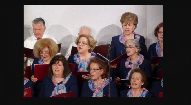 &Tau;&epsilon;&gamma;έ&alpha; | "Έ&chi;&epsilon;&iota; &omicron; &kappa;&alpha;&iota;&rho;ό&sigmaf; &gamma;&upsilon;&rho;ί&sigma;&mu;&alpha;&tau;&alpha;" &sigma;&tau;&omicron; Ί&delta;&rho;&upsilon;&mu;&alpha; &Sigma;&tau;&alpha;&sigma;&iota;&nu;ό&pi;&omicron;&upsilon;&lambda;&omicron;&sigmaf;