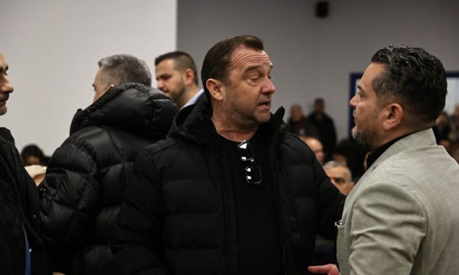 &Omicron;&rho;&gamma;ή &alpha;&pi;ό &tau;&eta;&nu; &omicron;&iota;&kappa;&omicron;&gamma;έ&nu;&epsilon;&iota;&alpha; &Pi;&lambda;&alpha;&kappa;&iota;ά &kappa;&alpha;&tau;ά &tau;&omicron;&upsilon; &pi;&rho;ώ&eta;&nu; &pi;&rho;&omicron;έ&delta;&rho;&omicron;&upsilon; &tau;&omicron;&upsilon; &Omicron;&Sigma;&Epsilon;: &laquo;&Theta;&alpha; &sigma;&epsilon; &sigma;&kappa;ί&sigma;&omega; &mu;&epsilon; &tau;&alpha; &chi;έ&rho;&iota;&alpha; &mu;&omicron;&upsilon;, &alpha;&lambda;ή&tau;&eta;&raquo;