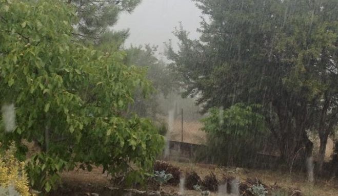 Τέλος δεν έχουν οι κεραυνοί κάθε φορά που βρέχει στη Δόριζα ...