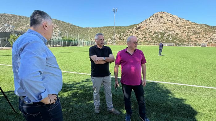 Έ&tau;&omicron;&iota;&mu;&omicron;&sigmaf; &omicron; &phi;&omega;&tau;&iota;&sigma;&mu;ό&sigmaf; &sigma;&tau;&omicron; &gamma;ή&pi;&epsilon;&delta;&omicron; &tau;&eta;&sigmaf; &Nu;&epsilon;&sigma;&tau;ά&nu;&eta;&sigmaf; | &Tau;&zeta;&iota;&omicron;ύ&mu;&eta;&sigmaf;: &laquo;&Sigma;&upsilon;&nu;&epsilon;&chi;ί&zeta;&omicron;&upsilon;&mu;&epsilon; &tau;&eta;&nu; &pi;&rho;&omicron;&sigma;&pi;ά&theta;&epsilon;&iota;&alpha; &alpha;&nu;&alpha;&beta;ά&theta;&mu;&iota;&sigma;&eta;&sigmaf; ό&lambda;&omega;&nu; &tau;&omega;&nu; &alpha;&theta;&lambda;&eta;&tau;&iota;&kappa;ώ&nu; &chi;ώ&rho;&omega;&nu; &tau;&omicron;&upsilon; &Delta;ή&mu;&omicron;&upsilon; &mu;&alpha;&sigmaf;&raquo; (vd)