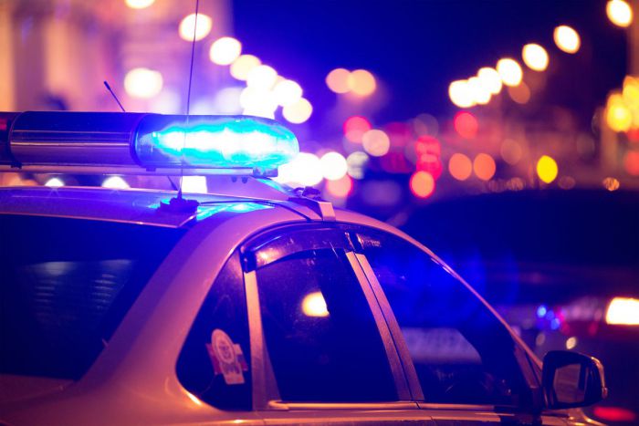 Τρίπολη | Η ΟΠΚΕ βρήκε σιδερογροθιά και κάνναβη μέσα σε αυτοκίνητο!