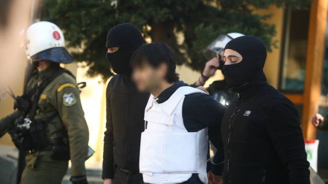 &Tau;&rho;ά&pi;&epsilon;&zeta;&alpha; &sigma;&tau;&eta;&nu; &Tau;&rho;ί&pi;&omicron;&lambda;&eta; &epsilon;&tau;&omicron;&iota;&mu;&alpha;&zeta;ό&tau;&alpha;&nu; &nu;&alpha; &lambda;&eta;&sigma;&tau;&epsilon;ύ&epsilon;&iota; &omicron; "&tau;&omicron;&xi;&omicron;&beta;ό&lambda;&omicron;&sigmaf;" &tau;&eta;&nu; &eta;&mu;έ&rho;&alpha; &pi;&omicron;&upsilon; &tau;&omicron;&nu; &sigma;&upsilon;&nu;έ&lambda;&alpha;&beta;&epsilon; &eta; &alpha;&sigma;&tau;&upsilon;&nu;&omicron;&mu;ί&alpha;!