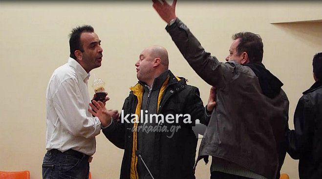 Δημοτική Κοινότητα: Ένταση, φωνές και νέες κόντρες για τα σκουπίδια (vd)!