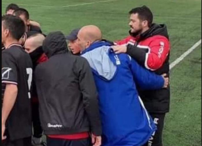 &Sigma;&upsilon;&nu;&epsilon;&chi;ί&zeta;&epsilon;&iota; &sigma;&tau;&omicron; &Kappa;&omicron;&rho;&alpha;&kappa;&omicron;&beta;&omicron;ύ&nu;&iota; &omicron; &Alpha;&pi;&omicron;&sigma;&tau;&omicron;&lambda;ό&pi;&omicron;&upsilon;&lambda;&omicron;&sigmaf;