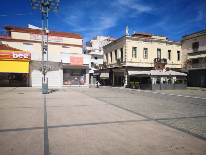 Κυριακή του Πάσχα στους άδειους δρόμους της Τρίπολης (vd)