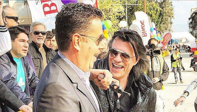 Τι έκανε ... ένοπλος ο Ψινάκης, δίπλα στον Δήμαρχο Ναυπλίου;