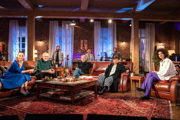 &Epsilon;&Rho;&Tau;1 | &laquo;&Mu;&omicron;&upsilon;&sigma;&iota;&kappa;ό &kappa;&omicron;&upsilon;&tau;ί&raquo; &ndash; &Alpha;&phi;&iota;έ&rho;&omega;&mu;&alpha; &sigma;&tau;&omicron;&nu; &Alpha;&sigma;&epsilon;ά&tau;&eta; &Nu;ί&kappa;&omicron; &Gamma;&kappa;ά&tau;&sigma;&omicron;