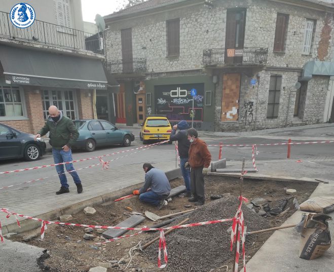 E&rho;&gamma;&alpha;&sigma;ί&epsilon;&sigmaf; &pi;&omicron;&upsilon; &omicron;&mu;&omicron;&rho;&phi;&alpha;ί&nu;&omicron;&upsilon;&nu; &tau;&eta;&nu; &pi;ό&lambda;&eta; &alpha;&pi;ό &tau;&omicron;&nu; &Delta;ή&mu;&omicron; &Tau;&rho;ί&pi;&omicron;&lambda;&eta;&sigmaf; (&epsilon;&iota;&kappa;ό&nu;&epsilon;&sigmaf;)