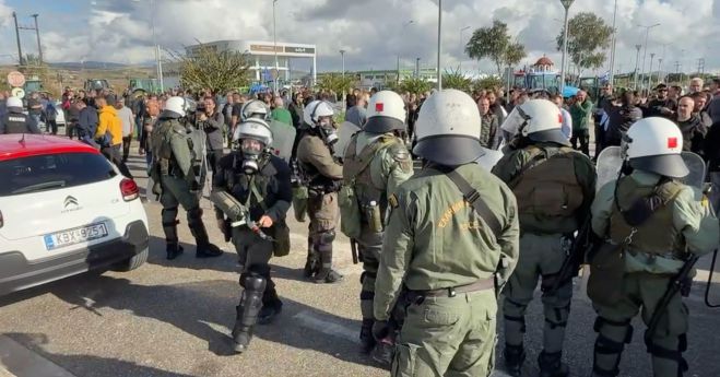 &Alpha;&pi;ό &tau;&eta;&nu; &pi;ί&sigma;&omega; &pi;ό&rho;&tau;&alpha; &tau;&omicron;&upsilon; &alpha;&epsilon;&rho;&omicron;&delta;&rho;&iota;&alpha;&delta;&rho;ό&mu;&omicron;&upsilon; &Alpha;&lambda;&epsilon;&xi;&alpha;&nu;&delta;&rho;&omicron;ύ&pi;&omicron;&lambda;&eta;&sigmaf; έ&phi;&upsilon;&gamma;&epsilon; &omicron; &Pi;&rho;&omega;&theta;&upsilon;&pi;&omicron;&upsilon;&rho;&gamma;ό&sigmaf; &gamma;&iota;&alpha; &nu;&alpha; &mu;&eta;&nu; &sigma;&upsilon;&nu;&alpha;&nu;&tau;ή&sigma;&epsilon;&iota; &tau;&omicron;&upsilon;&sigmaf; &alpha;&gamma;&rho;ό&tau;&epsilon;&sigmaf;!