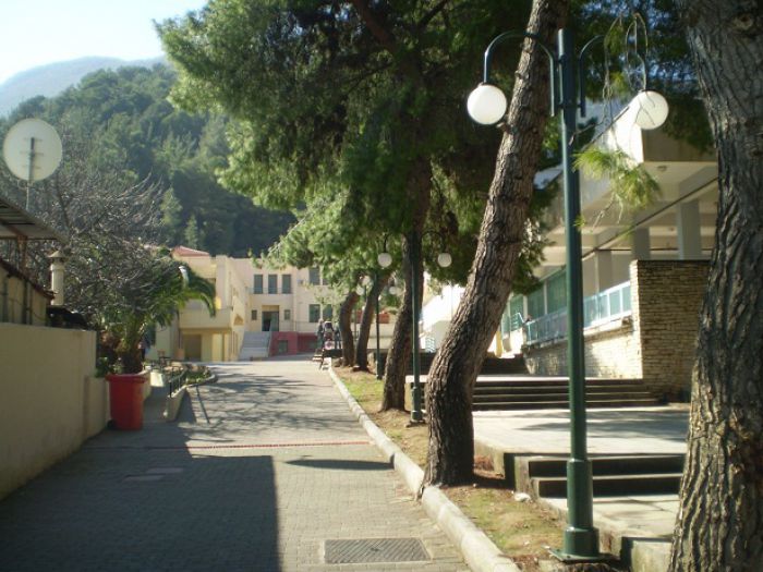 &Nu;έ&omicron;&sigmaf; &epsilon;&xi;&omicron;&pi;&lambda;&iota;&sigma;&mu;ό&sigmaf; &gamma;&iota;&alpha; &sigma;&chi;&omicron;&lambda;&epsilon;ί&alpha; &tau;&eta;&sigmaf; &Alpha;&rho;&kappa;&alpha;&delta;ί&alpha;&sigmaf; - &Delta;&epsilon;ί&tau;&epsilon; &sigma;&epsilon; &pi;&omicron;&iota;&alpha;!