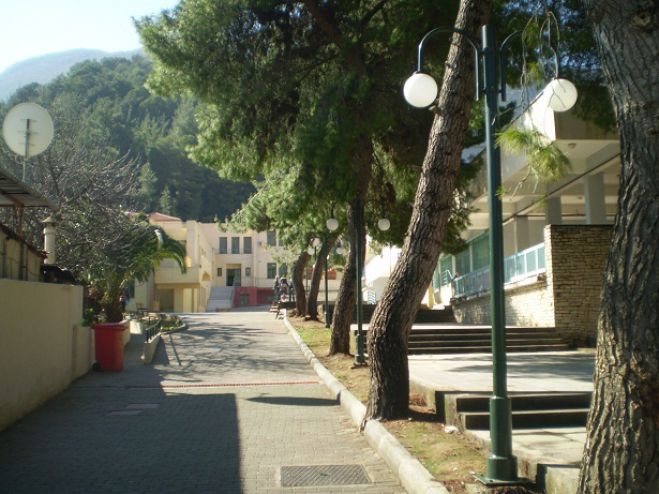&Nu;έ&omicron;&sigmaf; &epsilon;&xi;&omicron;&pi;&lambda;&iota;&sigma;&mu;ό&sigmaf; &gamma;&iota;&alpha; &sigma;&chi;&omicron;&lambda;&epsilon;ί&alpha; &tau;&eta;&sigmaf; &Alpha;&rho;&kappa;&alpha;&delta;ί&alpha;&sigmaf; - &Delta;&epsilon;ί&tau;&epsilon; &sigma;&epsilon; &pi;&omicron;&iota;&alpha;!